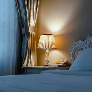 Louisa The Gold View Apartment
