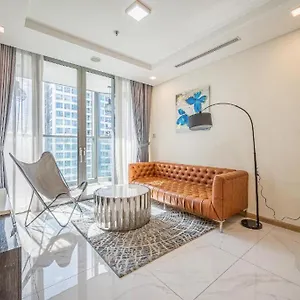 Isabelle Inside Landmark 81 Tower Apartment